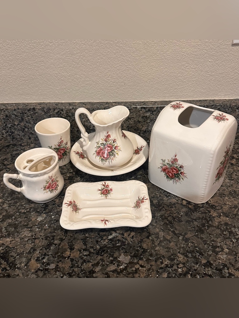 VB Athena California Floral Design Bathroom Accessories 6 Piece Set Vintage